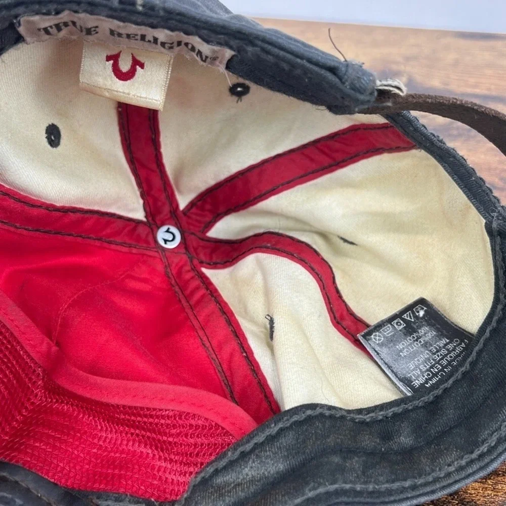 True Religion Waxed Cotton Spellout Logo Baseball Hat‎ Leather Strapback
